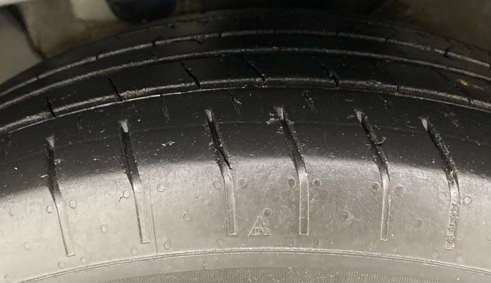 2018 Hyundai Creta E PLUS 1.4 DIESEL, Diesel, Manual, 65,326 km, Left Front Tyre Tread