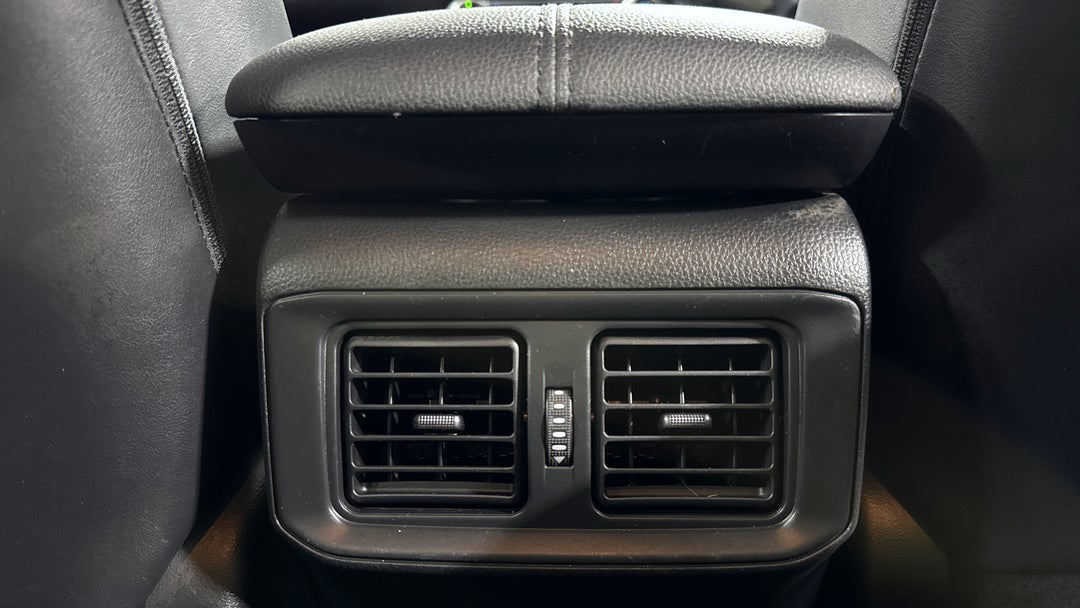 2021 Toyota RAV4 Cruiser (2WD), Automatic, 101962 km, Rear A/C Vent