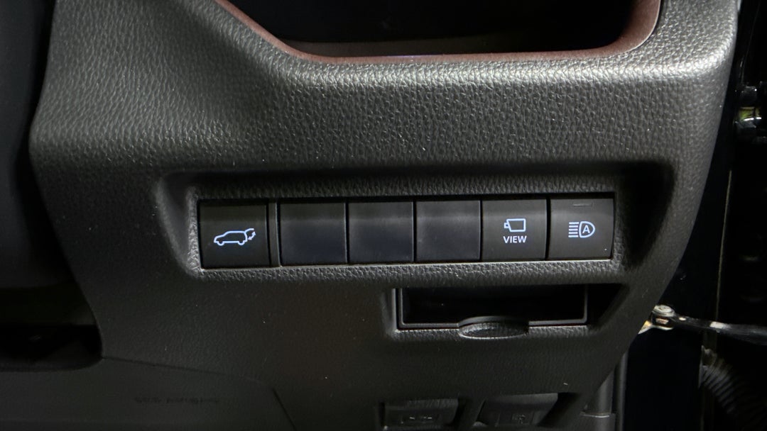 2021 Toyota RAV4 Cruiser (2WD), Automatic, 101962 km, Utility Switches/Buttons
