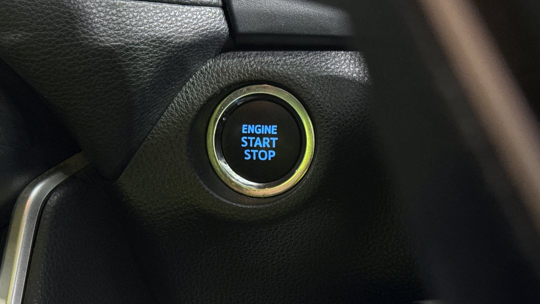 2021 Toyota RAV4 Cruiser (2WD), Automatic, 101962 km, Keyless / Button Start
