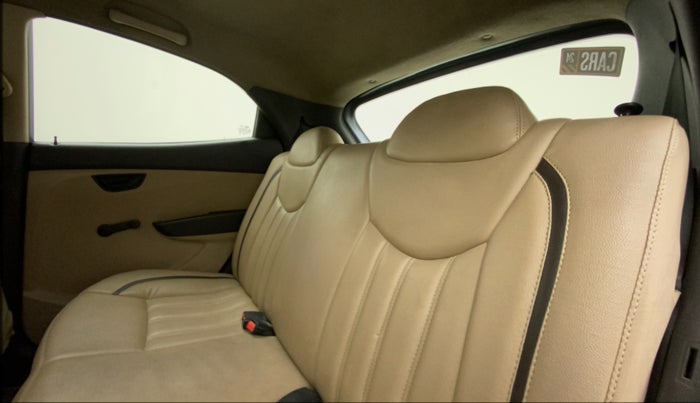 2011 Hyundai Eon MAGNA O, Petrol, Manual, 58,035 km, Right Side Rear Door Cabin