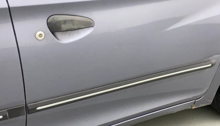 2011 Hyundai Eon MAGNA O, Petrol, Manual, 58,035 km, Driver-side door - Slightly dented