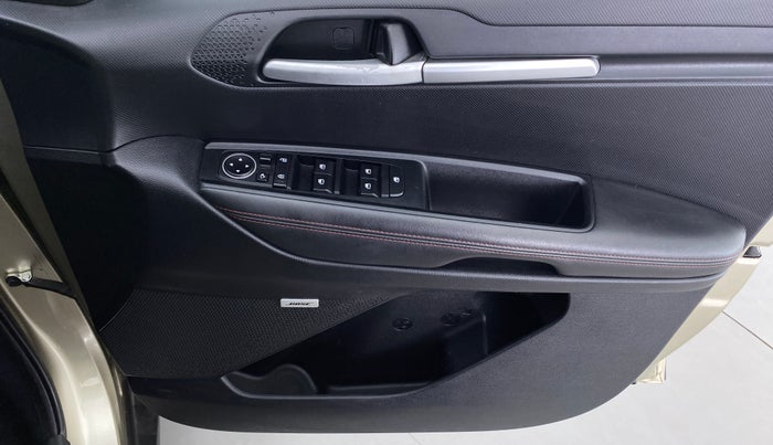 2020 KIA SONET GTX PLUS 1.5D  MT, Diesel, Manual, 32,757 km, Driver Side Door Panels Control