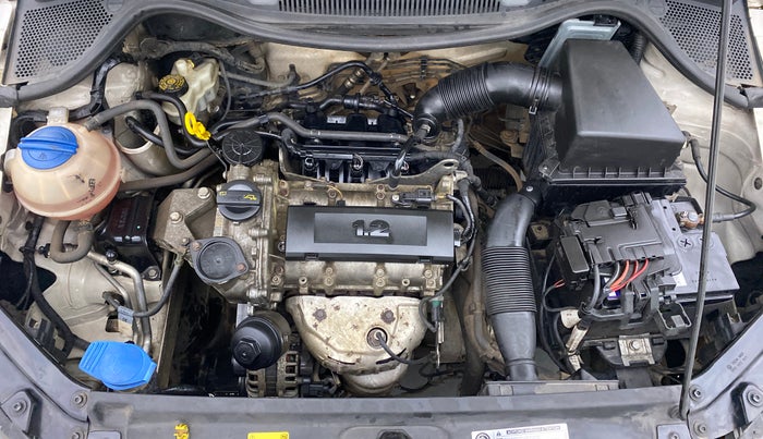 2014 Volkswagen Polo HIGHLINE1.2L PETROL, Petrol, Manual, 68,896 km, Open Bonet
