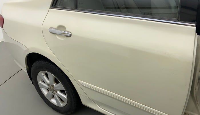 2010 Toyota Corolla Altis G PETROL, Petrol, Manual, 73,233 km, Right rear door - Paint has faded