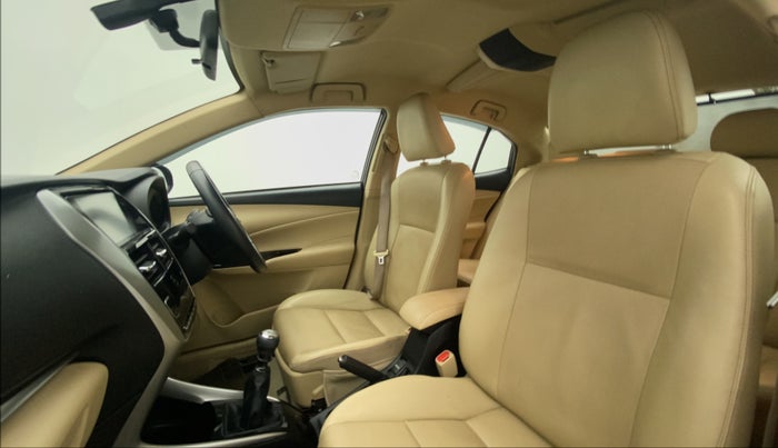 2018 Toyota YARIS VX MT, Petrol, Manual, 30,443 km, Right Side Front Door Cabin