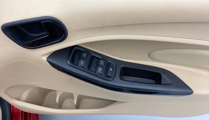 2015 Ford Figo Aspire 1.2 TITANIUM+ PETROL, Petrol, Manual, 22,831 km, Driver Side Door Panels Control