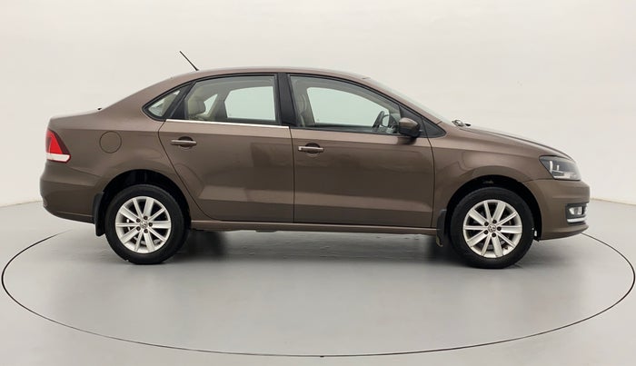 2016 Volkswagen Vento HIGHLINE PETROL AT, Petrol, Automatic, 61,590 km, Right Side View