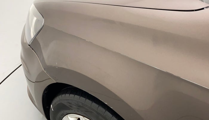 2016 Volkswagen Vento HIGHLINE PETROL AT, Petrol, Automatic, 61,590 km, Left fender - Slightly dented