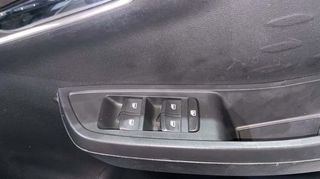 2022 MG Mg3 Auto Excite (with Navigation), Automatic, 33313 km, Drivers Side Door Panel Controls