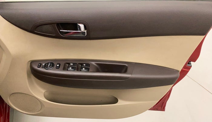 2010 Hyundai i20 SPORTZ (O) 1.2, Petrol, Manual, 67,196 km, Driver Side Door Panels Control