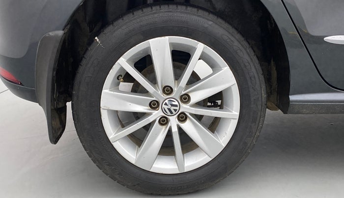 2015 Volkswagen Polo HIGHLINE1.2L PETROL, Petrol, Manual, 28,407 km, Right Rear Wheel