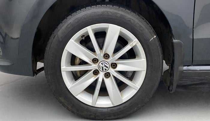 2015 Volkswagen Polo HIGHLINE1.2L PETROL, Petrol, Manual, 28,407 km, Left Front Wheel