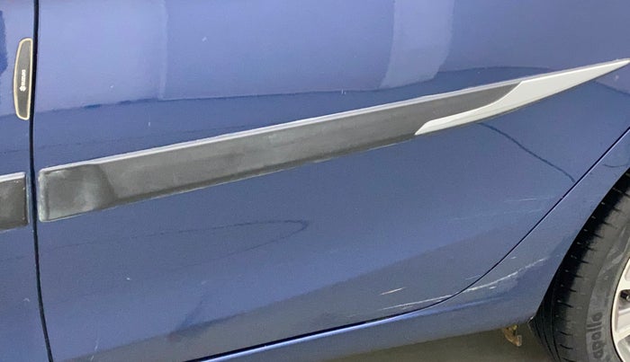 2019 Maruti Ciaz ALPHA DIESEL 1.5, Diesel, Manual, 92,089 km, Rear left door - Minor scratches