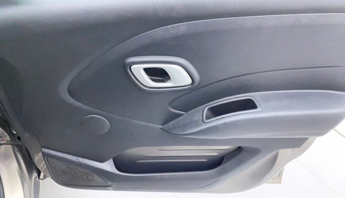 2018 Datsun Redi Go T (O), Petrol, Manual, 91,261 km, Driver Side Door Panels Control