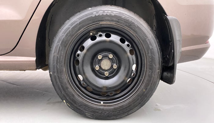 2017 Volkswagen Ameo COMFORTLINE 1.2, Petrol, Manual, 95,333 km, Left Rear Wheel