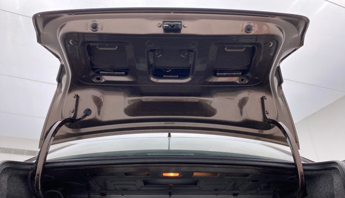 2017 Volkswagen Ameo COMFORTLINE 1.2, Petrol, Manual, 95,333 km, Boot Door Open