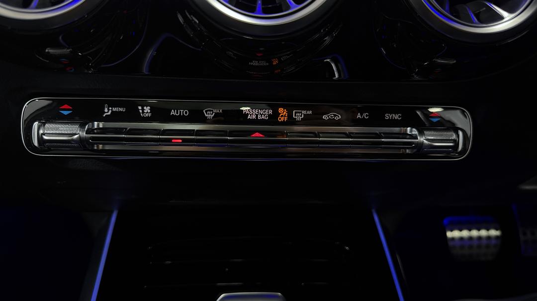 2021 Mercedes-benz GLA 250 4matic, Automatic, 16149 km, Utility Switches/Buttons