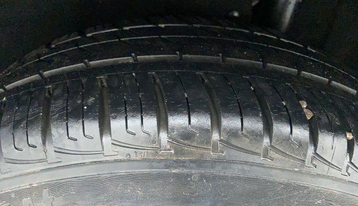 2017 Maruti Vitara Brezza VDI OPT, Diesel, Manual, 35,683 km, Left Rear Tyre Tread