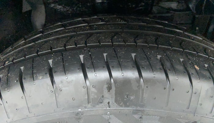 2017 Maruti Vitara Brezza VDI OPT, Diesel, Manual, 35,683 km, Right Front Tyre Tread