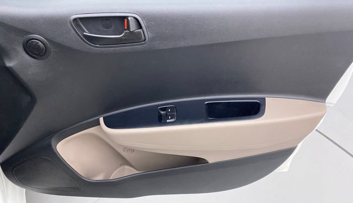 2017 Hyundai Grand i10 ERA 1.2 VTVT, Petrol, Manual, 32,645 km, Driver Side Door Panels Control