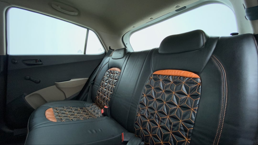 Right Side Rear Door Cabin