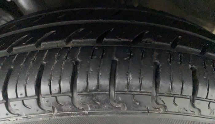 2017 Datsun Redi Go T (O), Petrol, Manual, 12,041 km, Left Front Tyre Tread