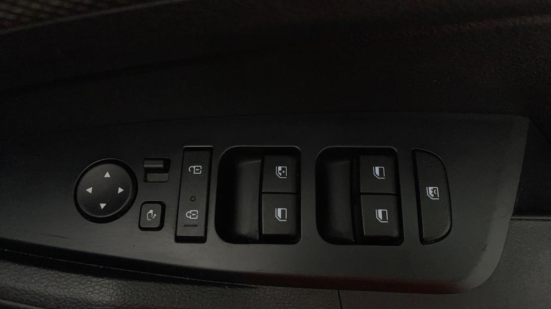 2022 Kia Sportage S (awd), Automatic, 78124 km, Drivers Side Door Panel Controls