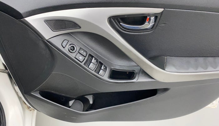2015 Hyundai New Elantra 1.8 SX AT VTVT, Petrol, Automatic, 1,19,067 km, Driver Side Door Panels Control