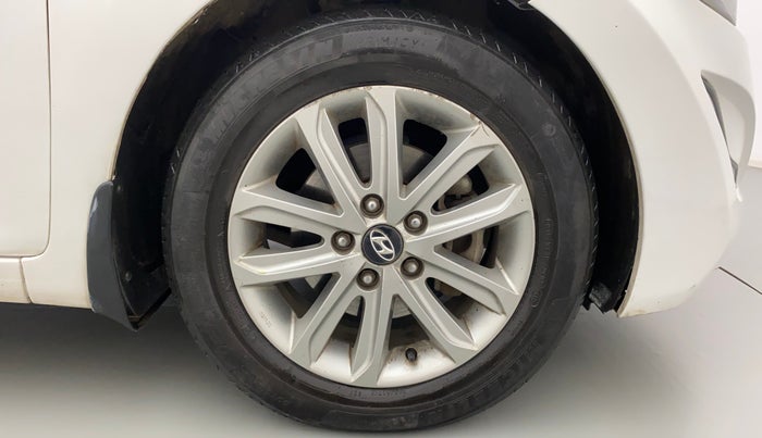 2015 Hyundai New Elantra 1.8 SX AT VTVT, Petrol, Automatic, 1,19,067 km, Right Front Wheel
