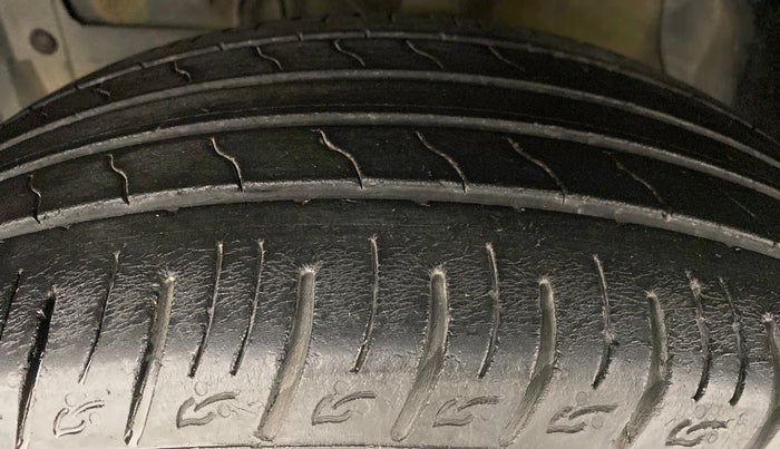 2018 Maruti Vitara Brezza ZDI PLUS, Diesel, Manual, 62,603 km, Left Front Tyre Tread