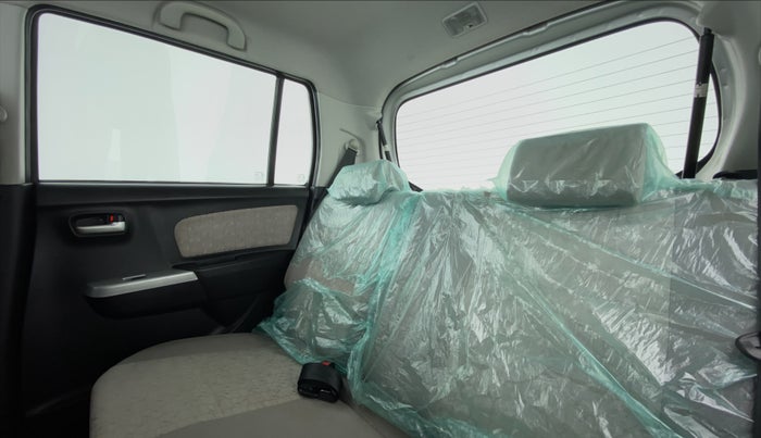 2016 Maruti Wagon R 1.0 VXI AMT, Petrol, Automatic, 21,787 km, Right Side Rear Door Cabin