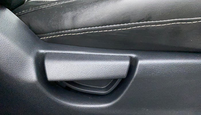 2020 Hyundai NEW SANTRO MAGNA, Petrol, Manual, 17,432 km, Driver Side Adjustment Panel