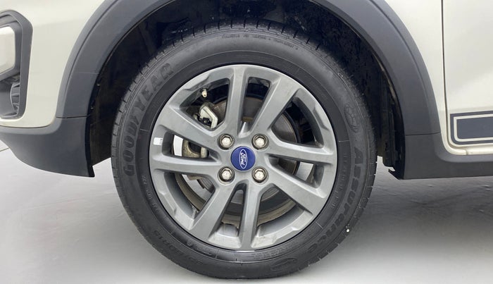 2020 Ford FREESTYLE TITANIUM 1.2 TI-VCT MT, Petrol, Manual, 33,341 km, Left Front Wheel