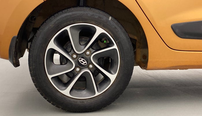 2017 Hyundai Grand i10 ASTA 1.2 VTVT, Petrol, Manual, 31,238 km, Right Rear Wheel
