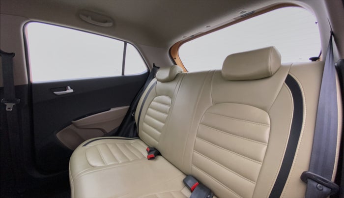 2017 Hyundai Grand i10 ASTA 1.2 VTVT, Petrol, Manual, 31,238 km, Right Side Rear Door Cabin