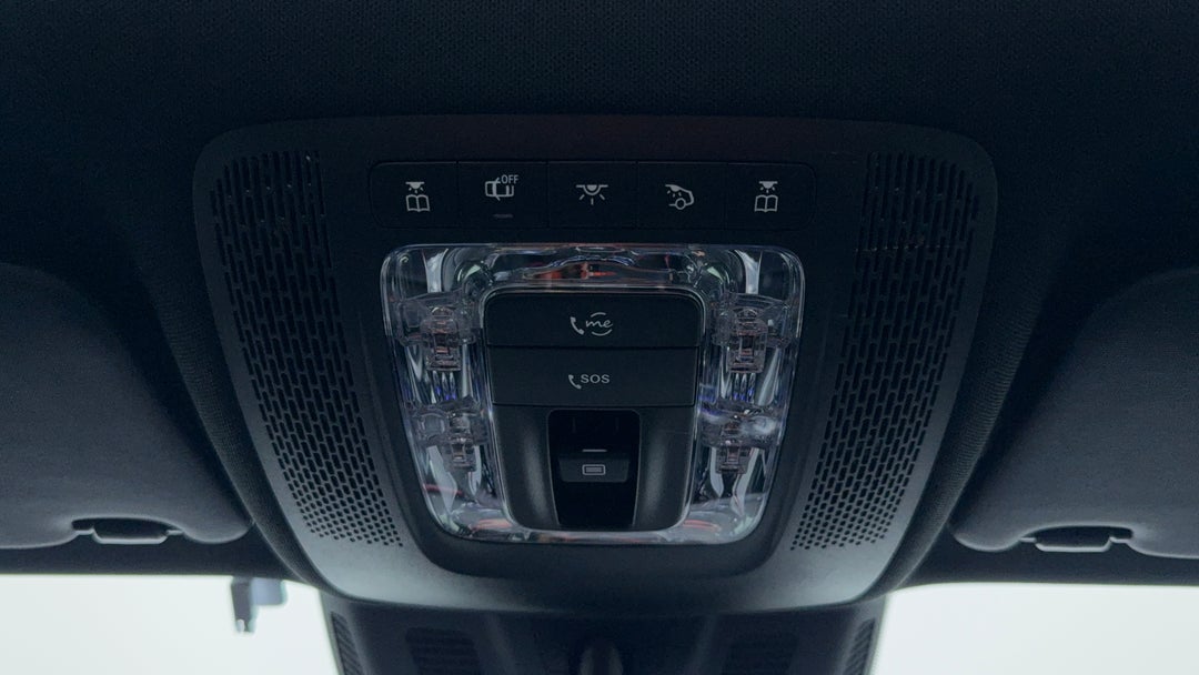 On-Roof Controls/Sunglass holder