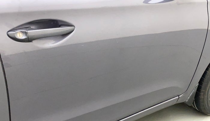 2015 Hyundai Elite i20 MAGNA 1.2, Petrol, Manual, 35,871 km, Driver-side door - Minor scratches