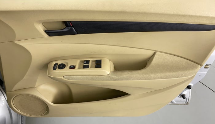 2011 Honda City S MT PETROL, Petrol, Manual, 80,818 km, Driver Side Door Panels Control