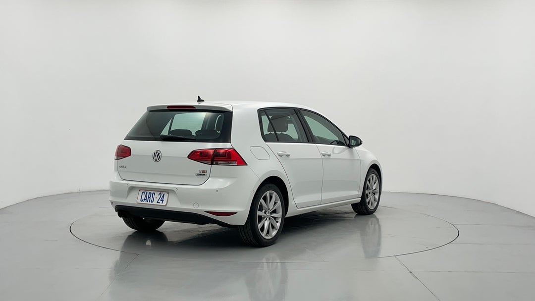 Right Back Diagonal (45- Degree) View