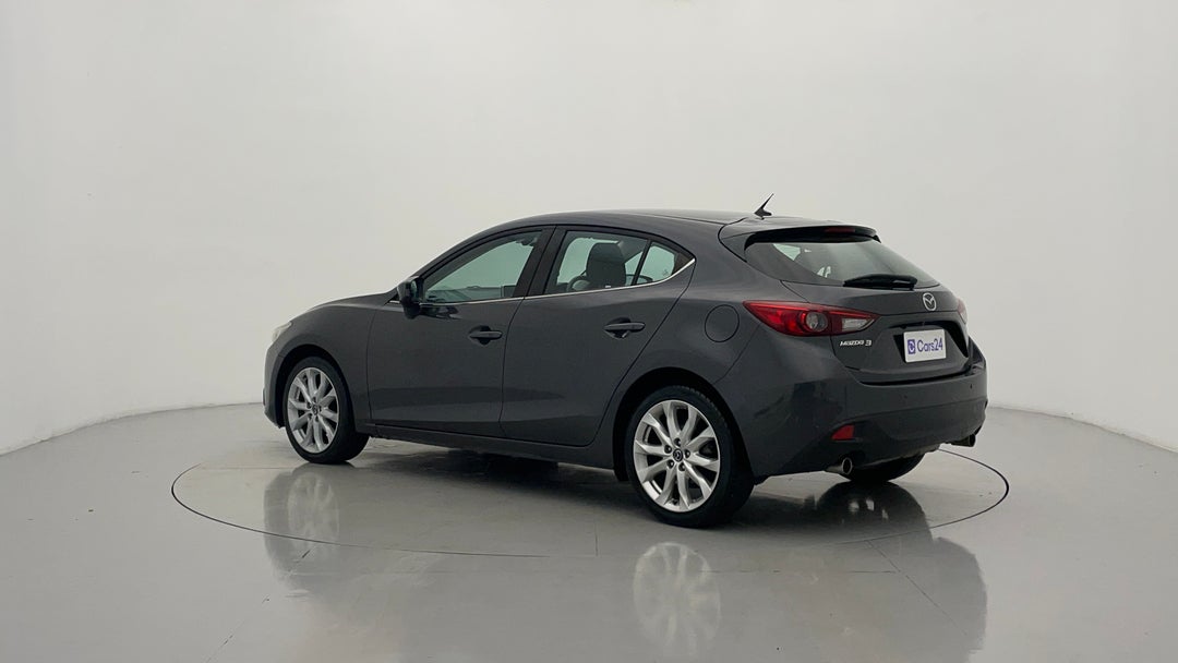 Left Back Diagonal (45- Degree) View