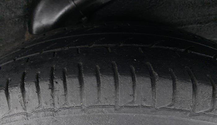 2011 Hyundai i10 MAGNA 1.2 KAPPA2, Petrol, Manual, 51,344 km, Left Rear Tyre Tread