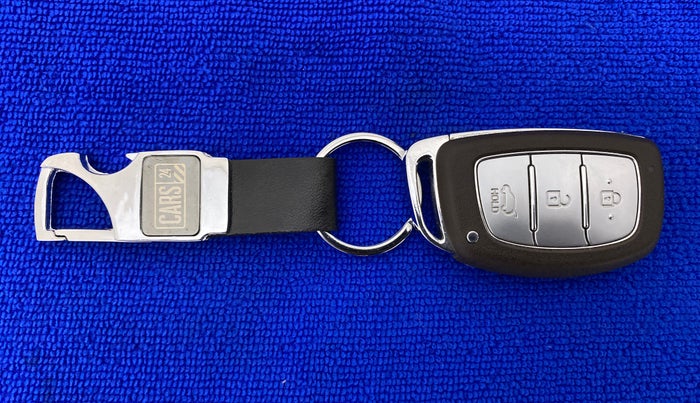 2019 Hyundai Elite i20 1.2  ASTA (O) CVT, Petrol, Automatic, 7,243 km, Key Close Up