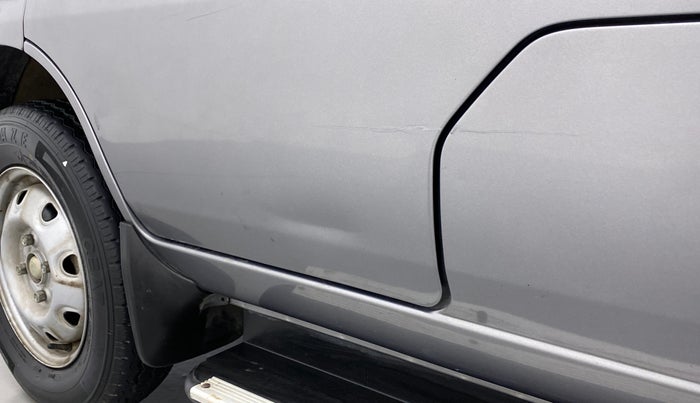2017 Maruti Eeco 5 STR WITH AC PLUSHTR, Petrol, Manual, 21,548 km, Front passenger door - Slightly dented