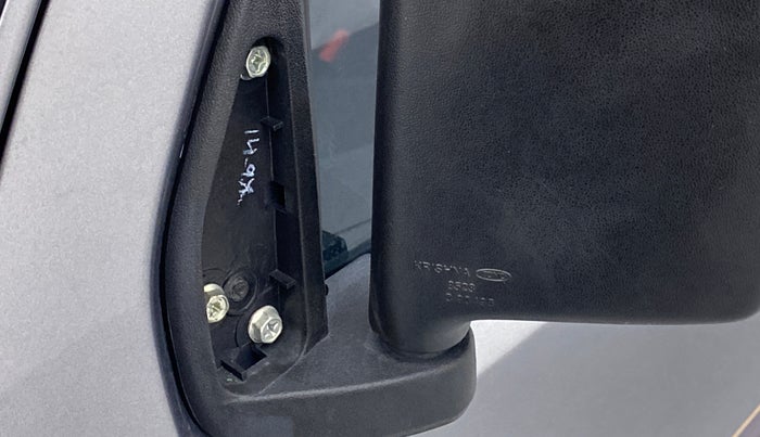 2017 Maruti Eeco 5 STR WITH AC PLUSHTR, Petrol, Manual, 21,548 km, Left rear-view mirror - Cover has minor damage