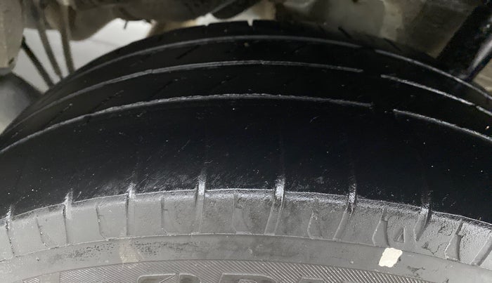 2018 Mahindra KUV 100 NXT K2 P 6 STR, Petrol, Manual, 54,575 km, Left Rear Tyre Tread