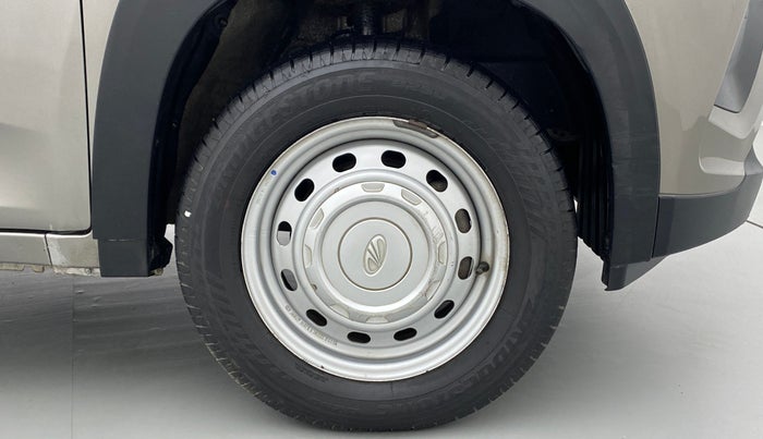2018 Mahindra KUV 100 NXT K2 P 6 STR, Petrol, Manual, 54,575 km, Right Front Wheel