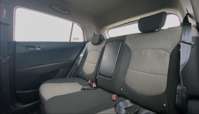2018 Hyundai Creta 1.6 SX PLUS AUTO, Petrol, Automatic, 40,173 km, Right Side Rear Door Cabin View