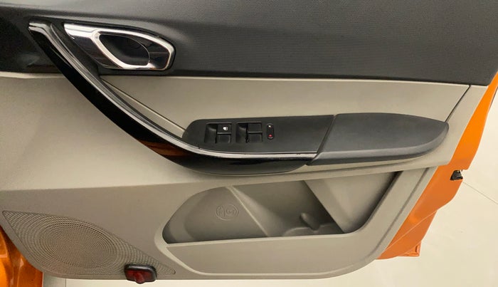2018 Tata Tiago XZ PLUS PETROL, CNG, Manual, 36,007 km, Driver Side Door Panels Control
