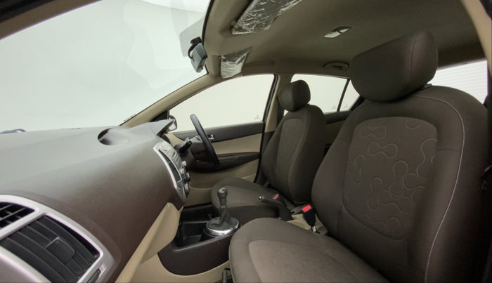 2012 Hyundai i20 MAGNA (O) 1.2, Petrol, Manual, 50,213 km, Right Side Front Door Cabin